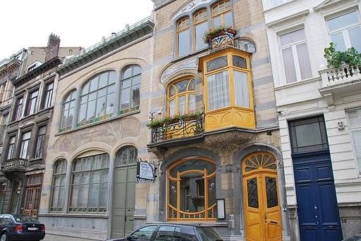 The house on the right was built by an artist.� She was unhappy with the light so eventually built the section on the left as a studio with those huge windows.